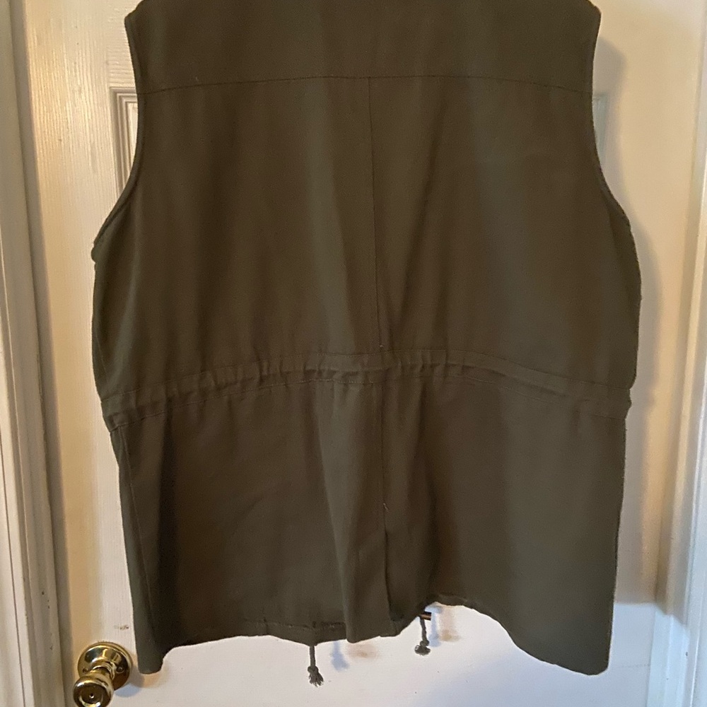 Olive Utility Sleeveless Jacket Vest - Picture 2 of 4